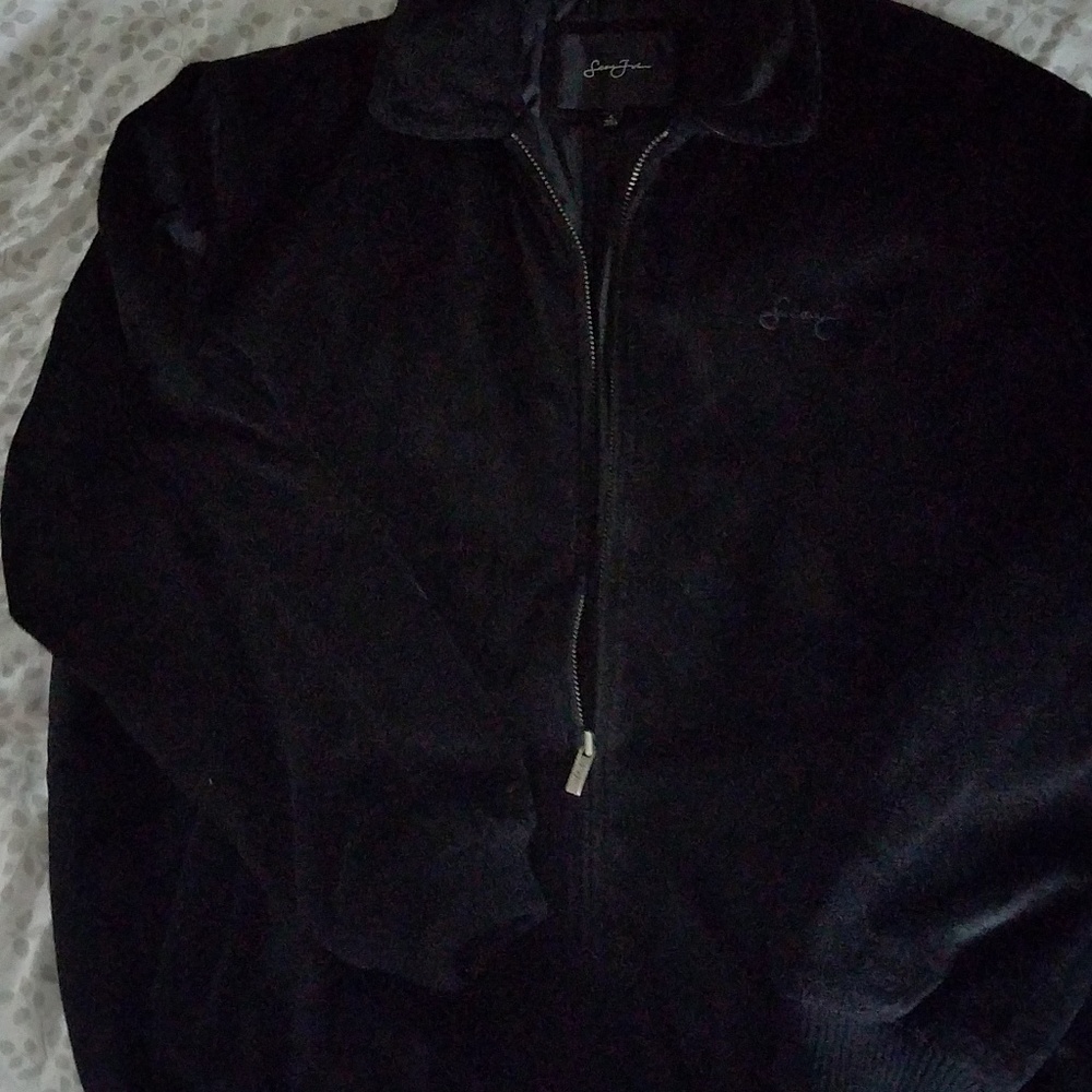 Black Sean John velour jacket